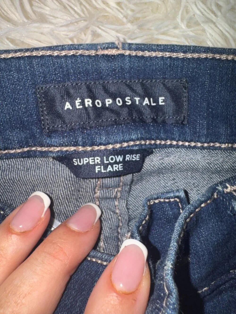 Aeropostale Low-Rise Dark Wash Flare Jeans Size 2R NWT